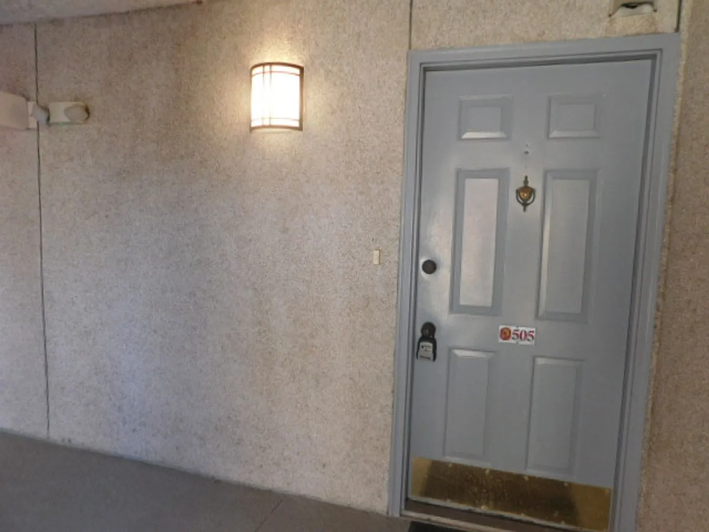 Remodeled 2 Bedroom 2 Bath Condo Over Looking Broad Creek — Photo 3
