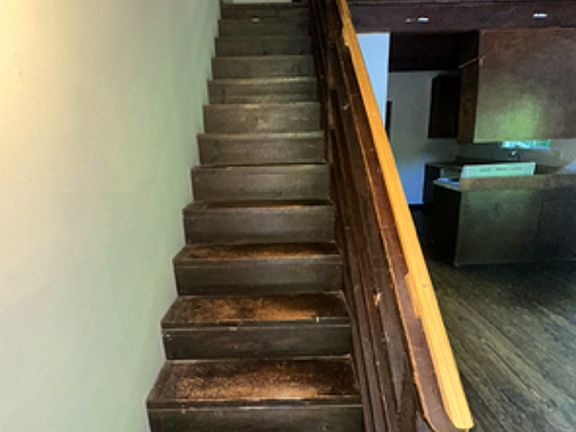 4th image of 400 Lindsay Rd #1