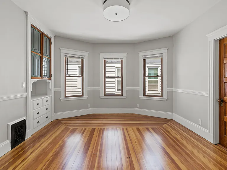 19 Taft St #1 — Photo 14