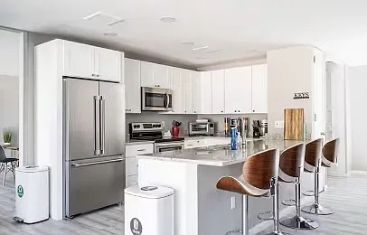 4 bed, 2259 sqft, $3,200 — Photo 2