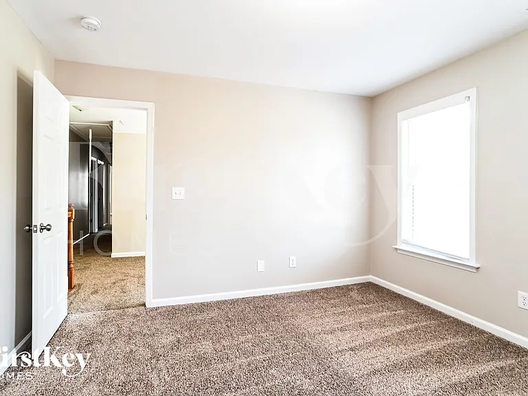 1113 Boxelder Ln — Photo 12
