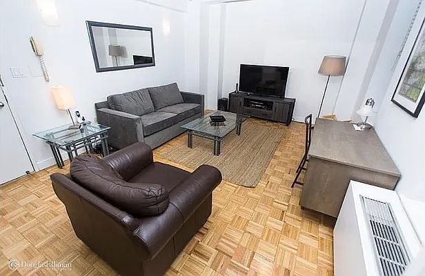1st image of 150 W 51st St APT 1109