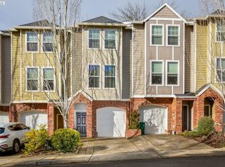 9029 SW Rystadt Ln, Portland, OR 97225