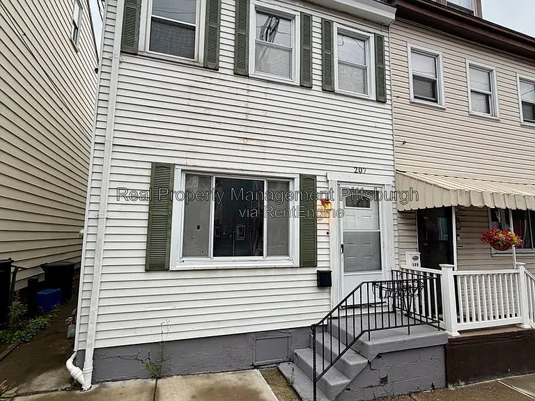 207 Edmond St — Photo 1