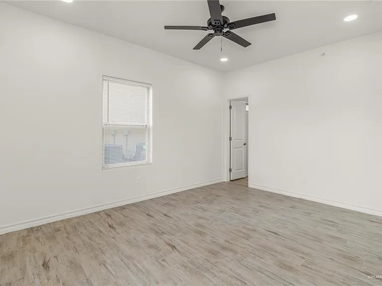 900 E Redbud Ave #15A4 — Photo 5