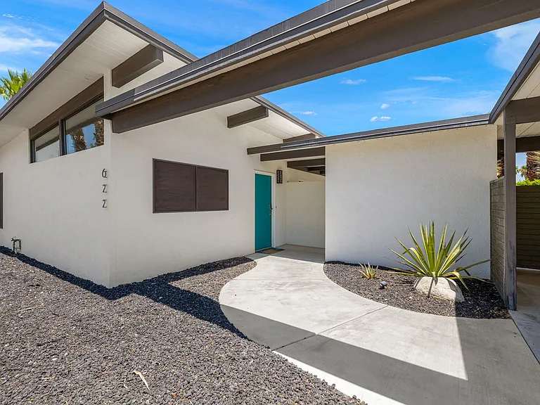 622 N Monterey Rd — Photo 18