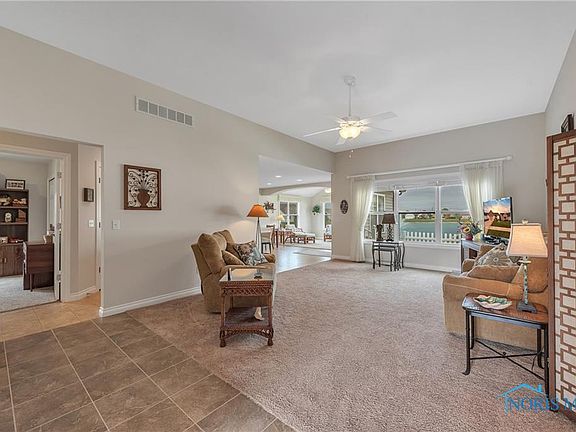 5th image of 10930 S Lakes Dr