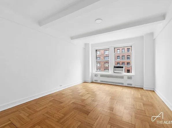 433 W 34th St APT 10F, New York, NY 10001