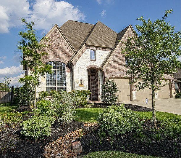 1st image of 150 S Vershire Cir