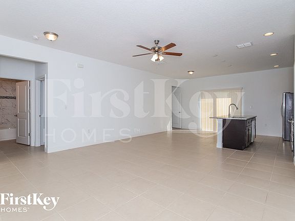 3rd image of 189 Willow Dr