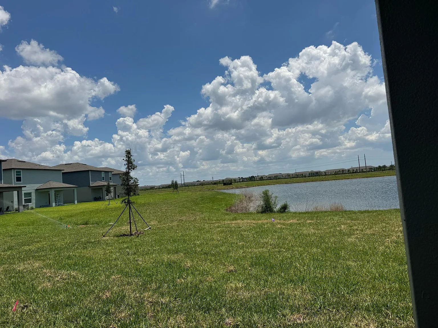 6 bed, 3326 sqft, $3,400 — Photo 2