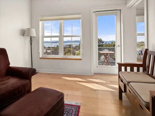 193 Saint Paul Street #404, Burlington, VT 05401