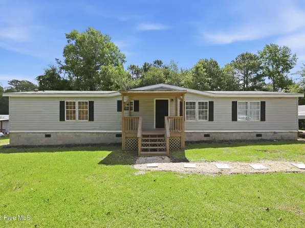 123 Youpon Drive, Hubert, NC 28539