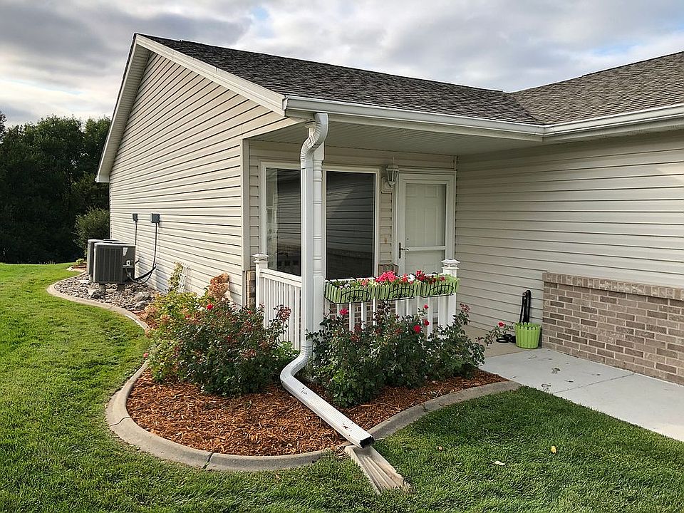 1st image of 1121 Meadow View Ct Unit 4