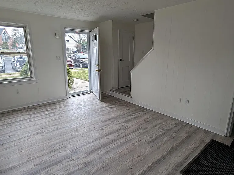 681 Willow St #6 — Photo 3