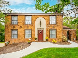3166 Meadowridge Ct, Gibsonia, PA
