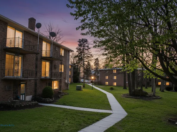 Washington Square Apartments