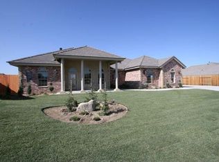 1331 Victoria Rose Dr, Tehachapi, CA 93561