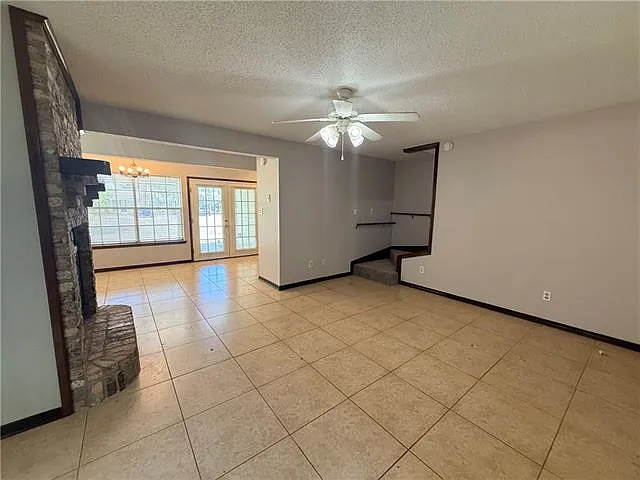 1500 Richmond Dr — Photo 5