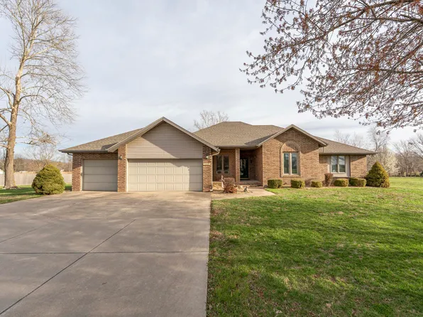1109 W Tracker Road, Nixa, MO 65714