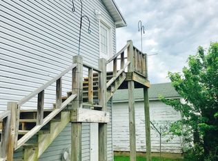 1501 15th St #B, Nitro, WV 25143