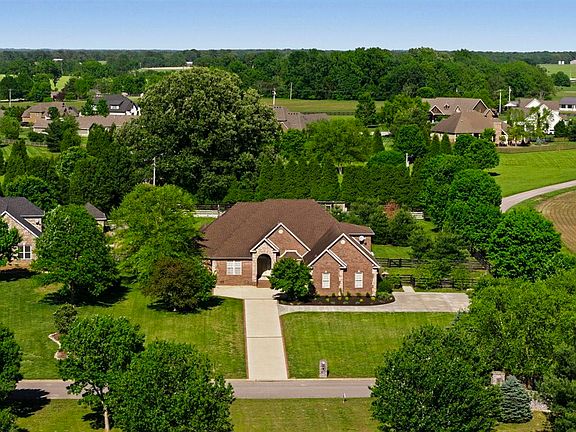 5th image of 1000 Edgewater Ln