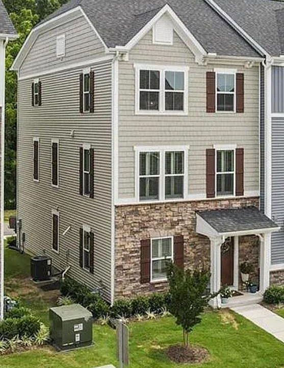 1st image of 7517 Luminary Dr