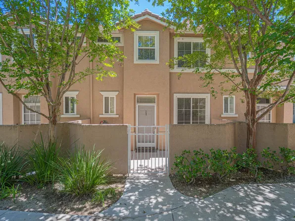 25712 Holiday Cir APT D, Stevenson Ranch, CA 91381