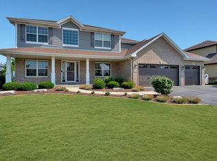 16640 W Deerwood Dr, Lockport, IL 60441