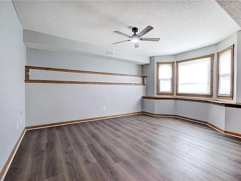 23 Vintage Ct SW — Photo 37