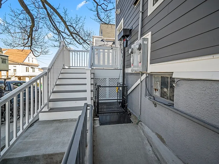 455 Broadway #2 — Photo 4