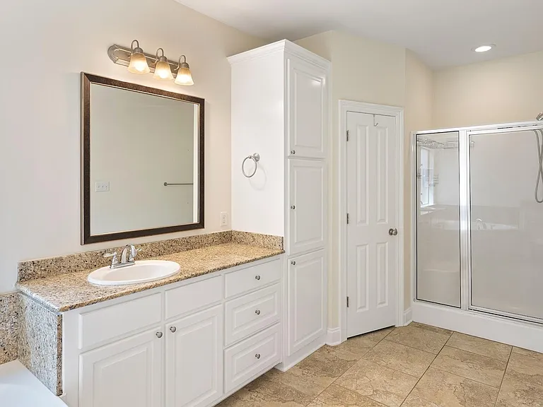 7945 Seville Ct — Photo 6