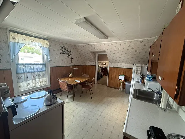 51 State St #201 — Photo 2