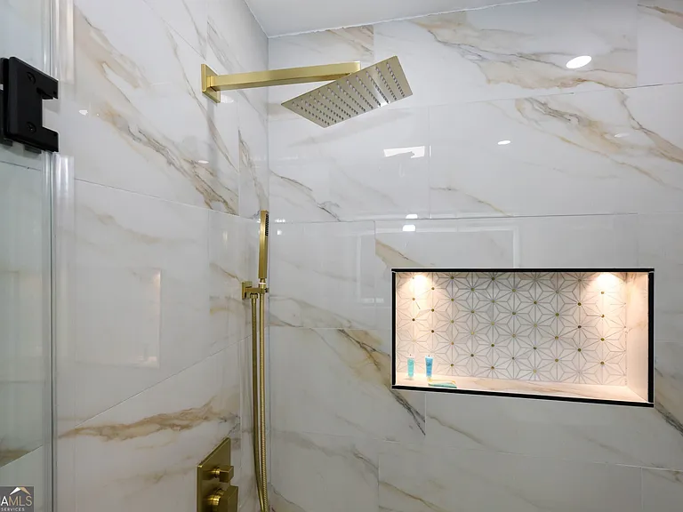 2218 Dodson Dr — Photo 17
