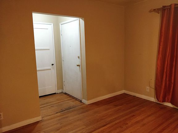 3rd image of 7312 Tampa Ave