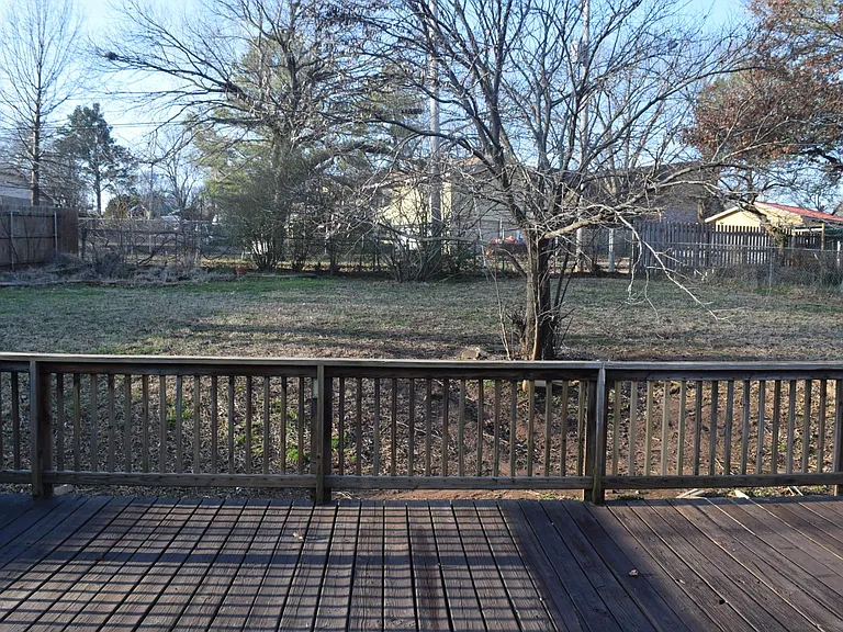 721 W Lakeshore Dr — Photo 18