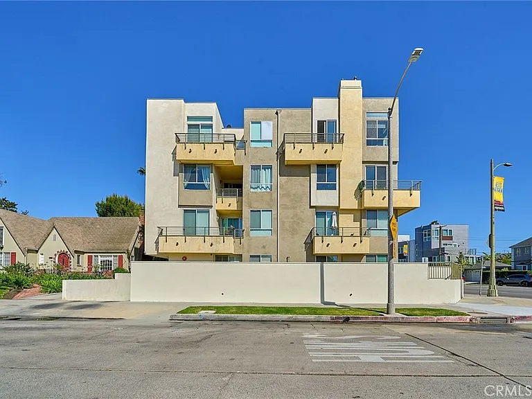 5525 W Olympic Blvd #202 — Photo 25