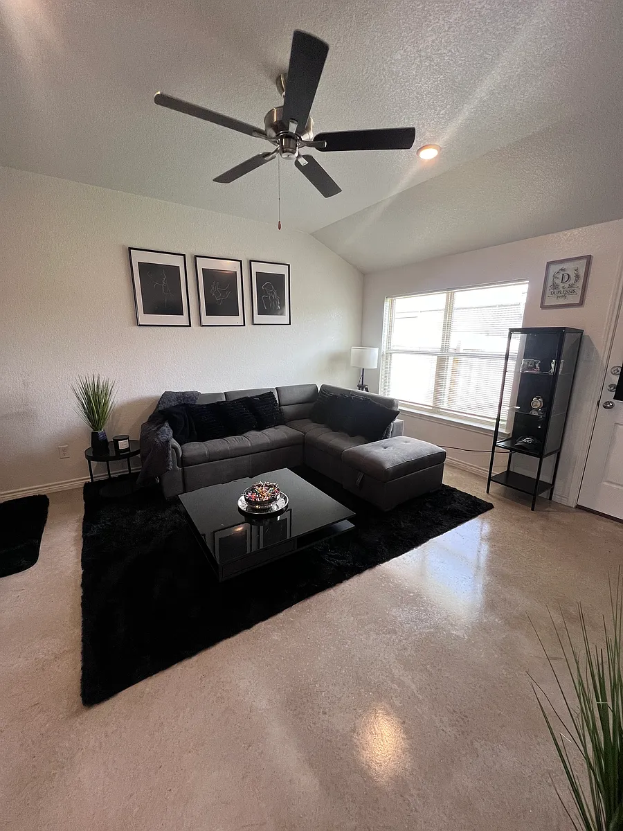 Building Photo - 1313 Concord Dr #B