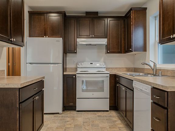 3rd image of 9903 30th St NE
