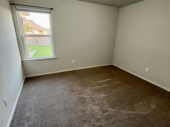 5th image of 6437 Amalie Dr
