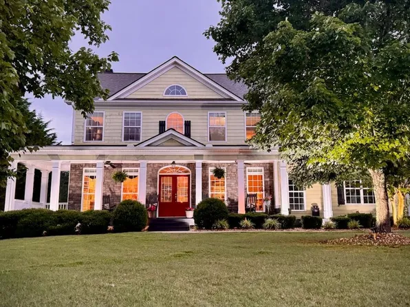 360 Glade Knoll Trl, Fayetteville, GA 30215