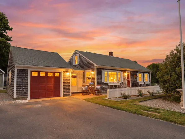 20 Peterson Road, Falmouth, MA 02540