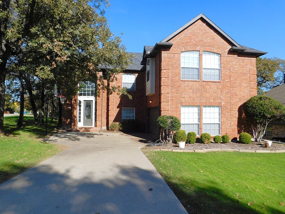 1st image of 2765 Fernwood Dr