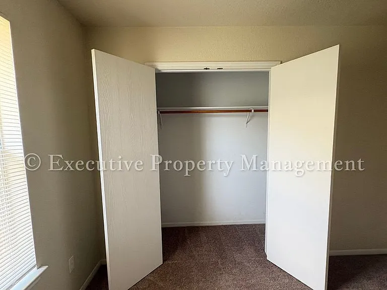 208 Janelle Dr — Photo 19