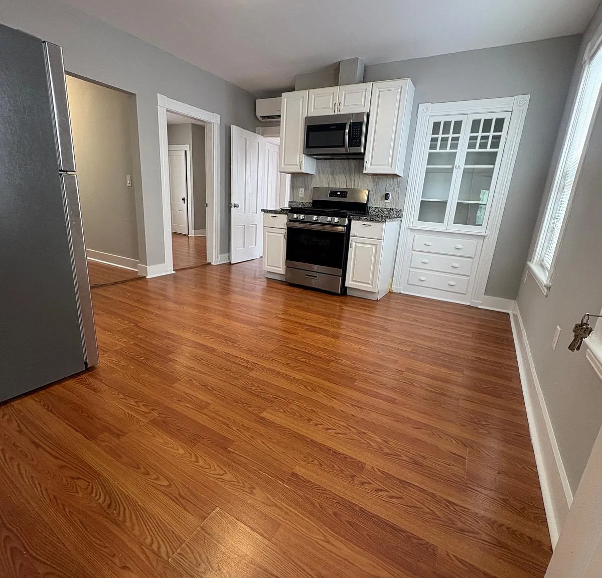 55 Seymour Street - 2 — Photo 4