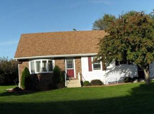 107 Meadow Ln, La Porte City, IA 50651