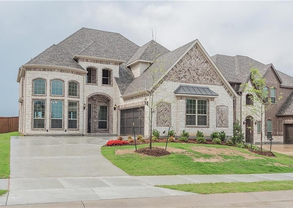 1st image of 921 Colby Bluff Dr