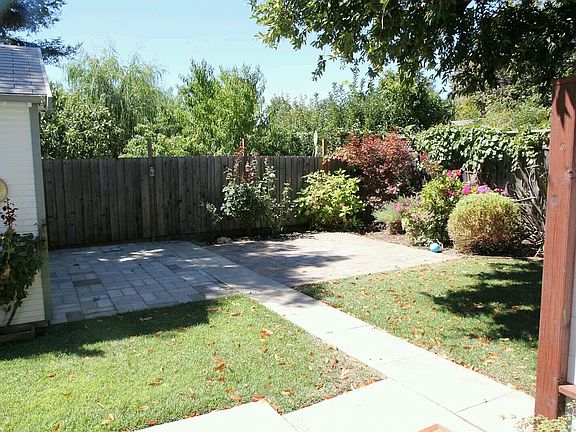 3rd image of 230-232 Encina Ave