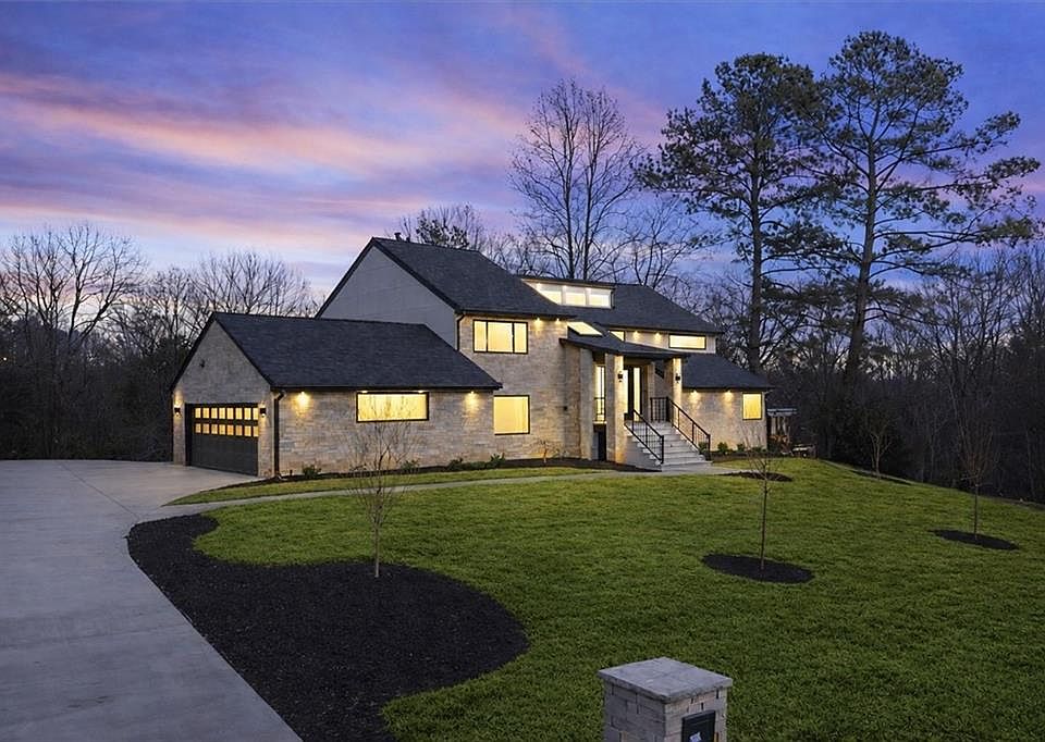 1st image of 250 Bruton Way