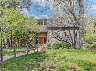 744 Old Barn Rd APT A, Lake Barrington, IL 60010